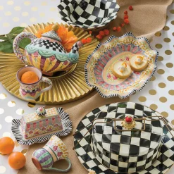 Hot MacKenzie-Childs Courtly Check Enamel Cake Carrier