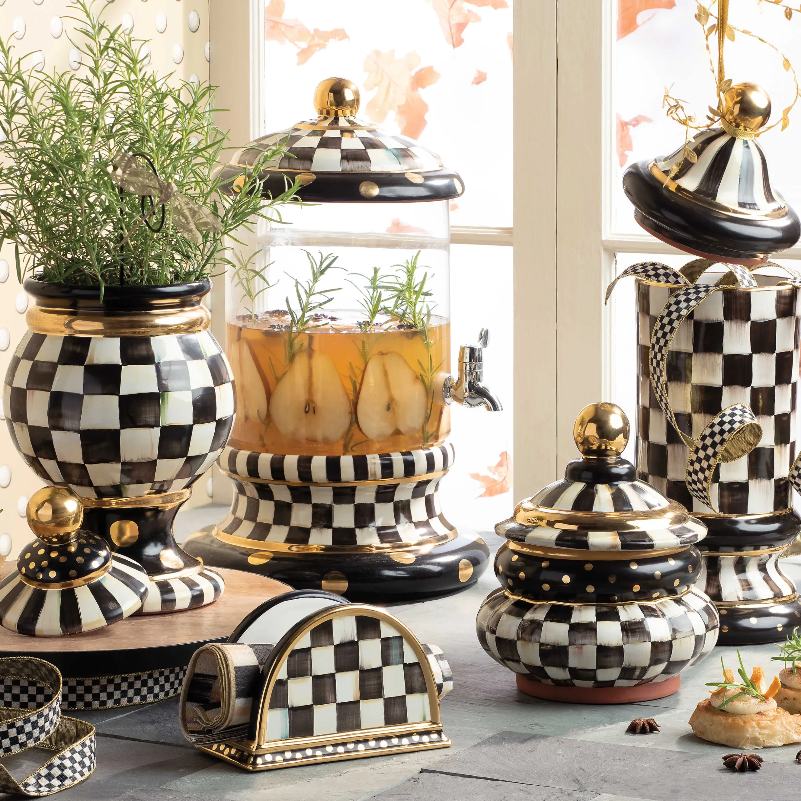 New MacKenzie-Childs Courtly Check Paper Napkins - Dinner - Gold
