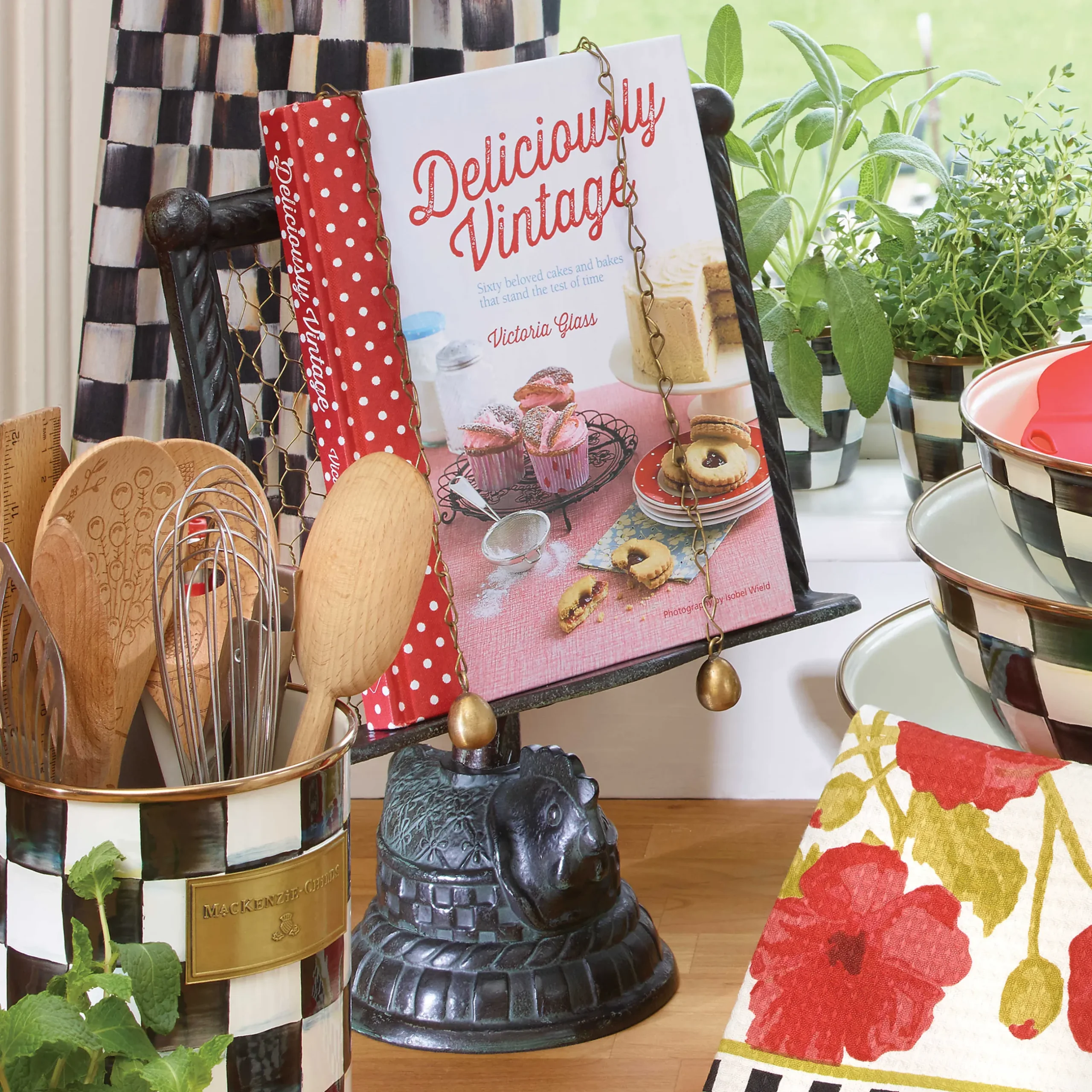 Discount MacKenzie-Childs Nesting Chicken Cookbook Stand